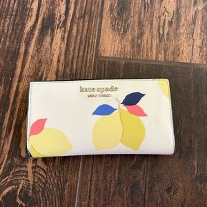 Kate Spade lemon wallet